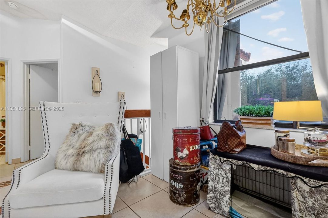 For Sale: $345,000 (2 beds, 2 baths, 1130 Square Feet)