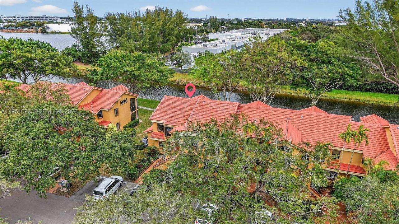For Sale: $345,000 (2 beds, 2 baths, 1130 Square Feet)
