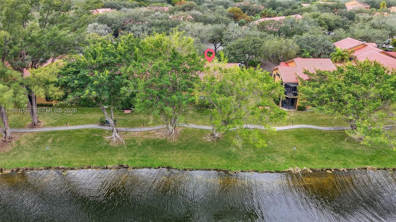 For Sale: $345,000 (2 beds, 2 baths, 1130 Square Feet)