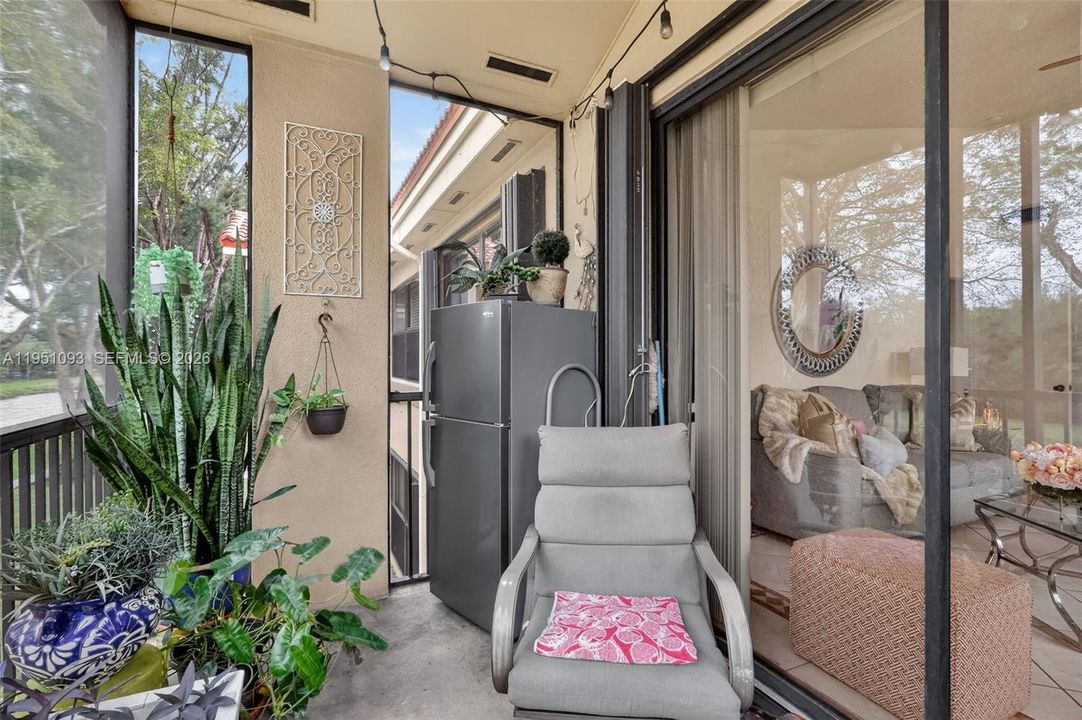 For Sale: $345,000 (2 beds, 2 baths, 1130 Square Feet)