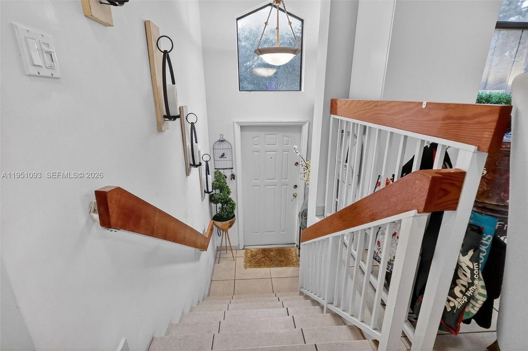 For Sale: $345,000 (2 beds, 2 baths, 1130 Square Feet)