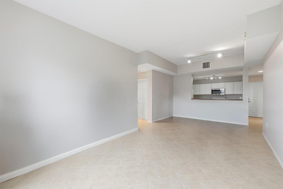 Living rm looking towards kitchen