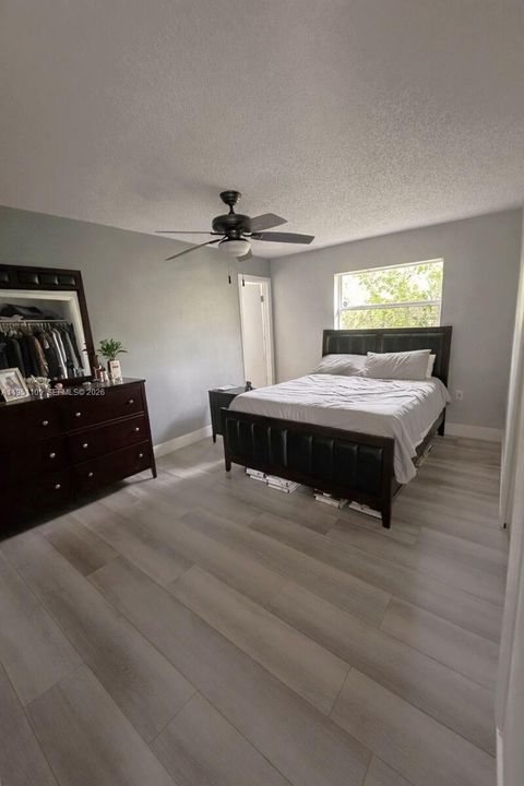 Activo con contrato: $380,000 (2 camas, 2 baños, 1147 Pies cuadrados)