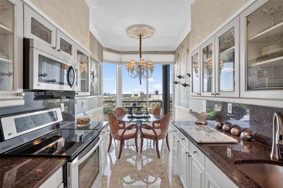 На продажу: $815,000 (3 спален, 2 ванн, 1820 Квадратных фут)