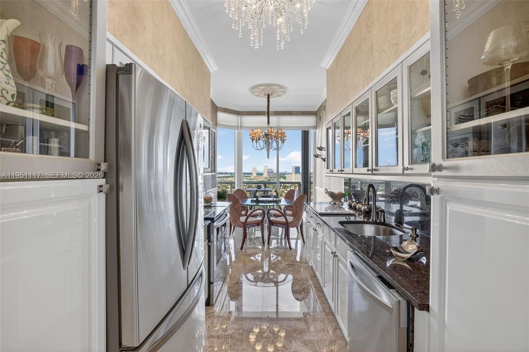 На продажу: $815,000 (3 спален, 2 ванн, 1820 Квадратных фут)