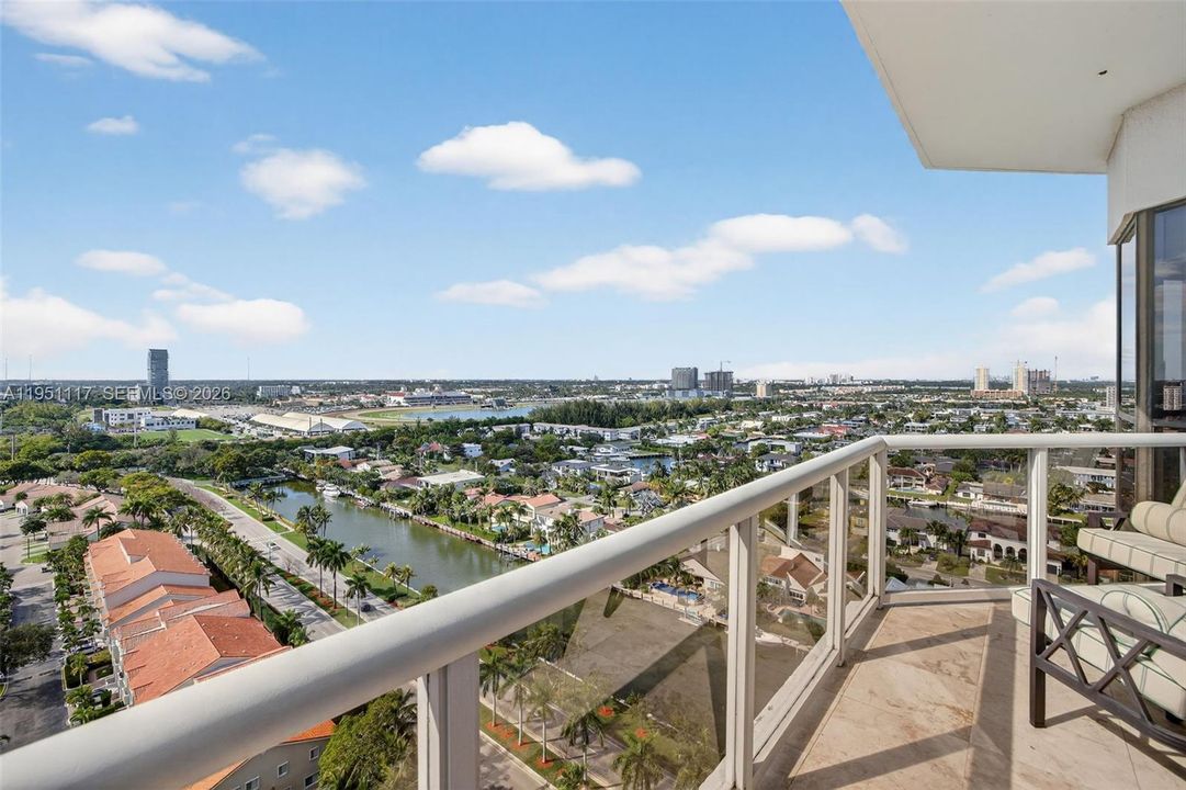 На продажу: $815,000 (3 спален, 2 ванн, 1820 Квадратных фут)