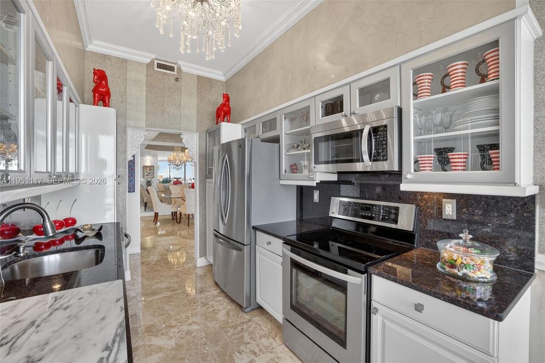 На продажу: $815,000 (3 спален, 2 ванн, 1820 Квадратных фут)