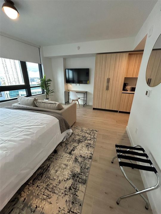 Под контрактом: $2,500 (0 спален, 1 ванн, 458 Квадратных фут)