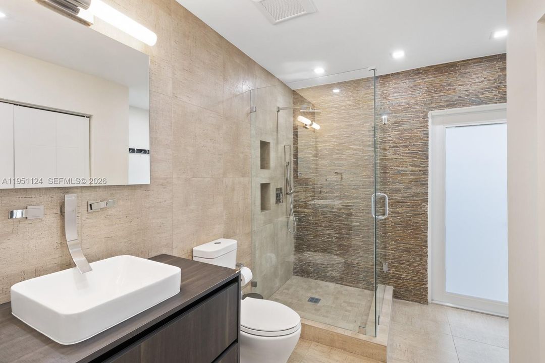 For Sale: $3,250,000 (5 beds, 4 baths, 2959 Square Feet)