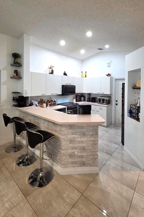 Active With Contract: $635,000 (3 beds, 2 baths, 1420 Square Feet)