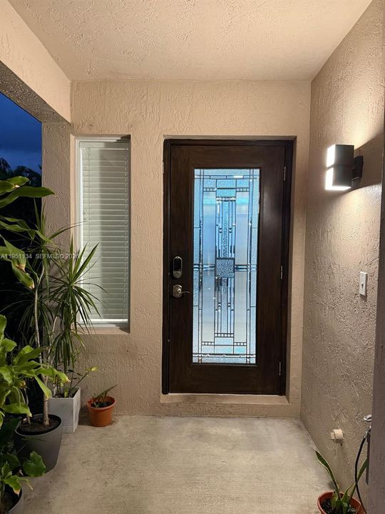 Active With Contract: $635,000 (3 beds, 2 baths, 1420 Square Feet)