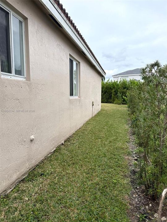 Active With Contract: $635,000 (3 beds, 2 baths, 1420 Square Feet)
