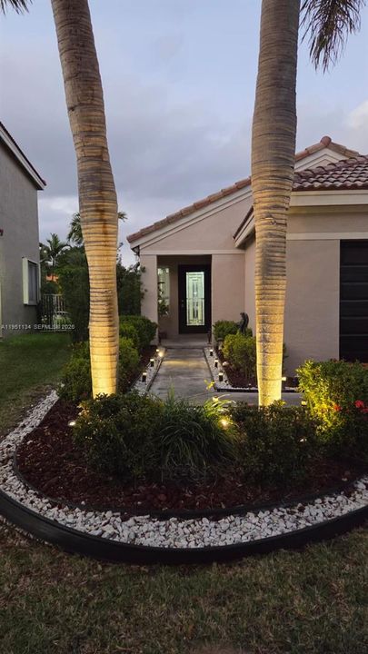 Active With Contract: $635,000 (3 beds, 2 baths, 1420 Square Feet)
