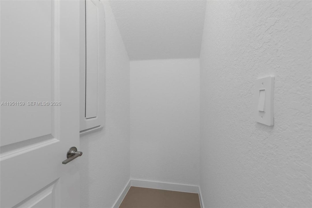 En Venta: $799,000 (5 camas, 4 baños, 2971 Pies cuadrados)