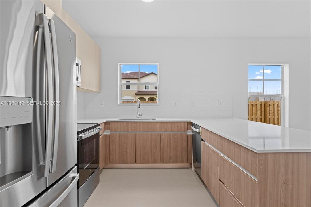 En Venta: $799,000 (5 camas, 4 baños, 2971 Pies cuadrados)