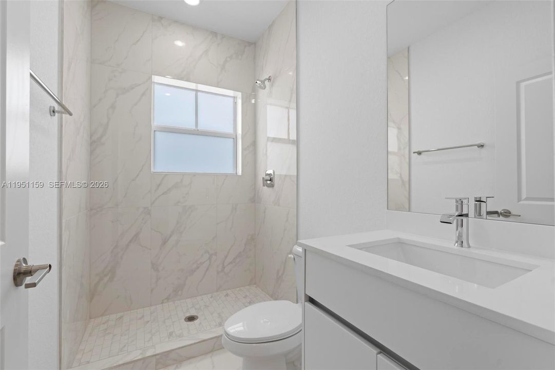 En Venta: $799,000 (5 camas, 4 baños, 2971 Pies cuadrados)