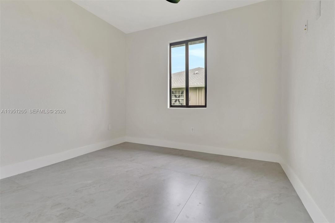 В аренду: $1,800 (3 спален, 2 ванн, 2383 Квадратных фут)