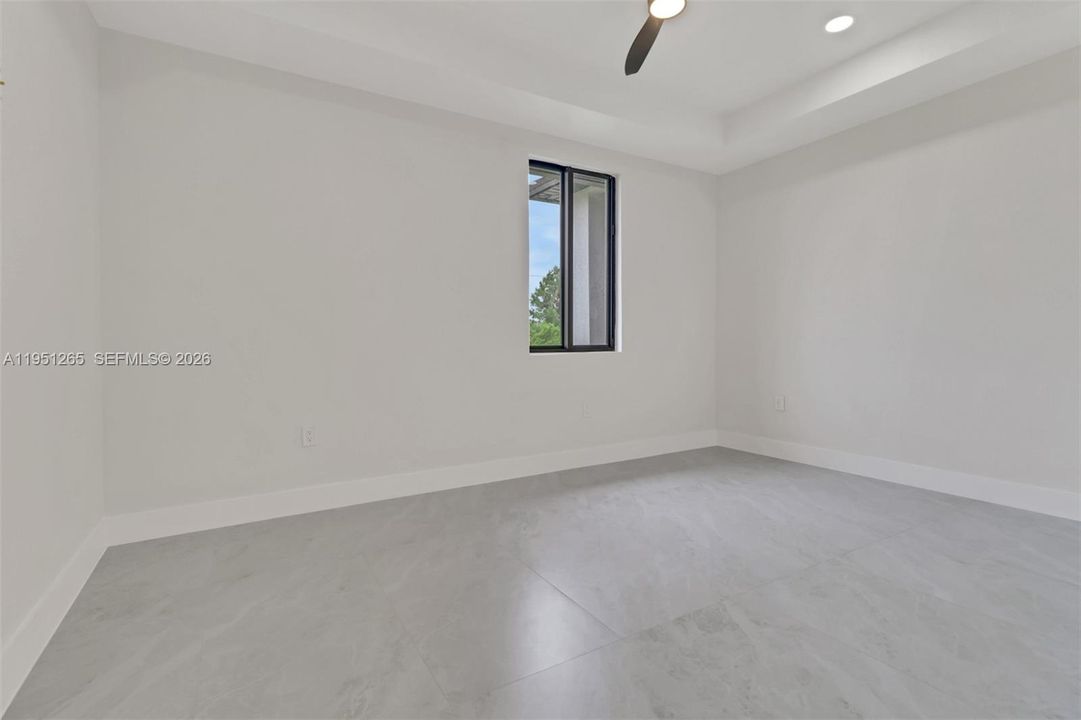 В аренду: $1,800 (3 спален, 2 ванн, 2383 Квадратных фут)