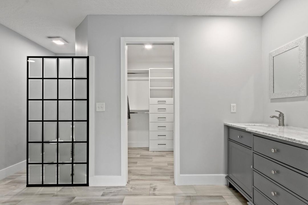 9029 SE Breeze Wy Hobe Sound-large-027-0