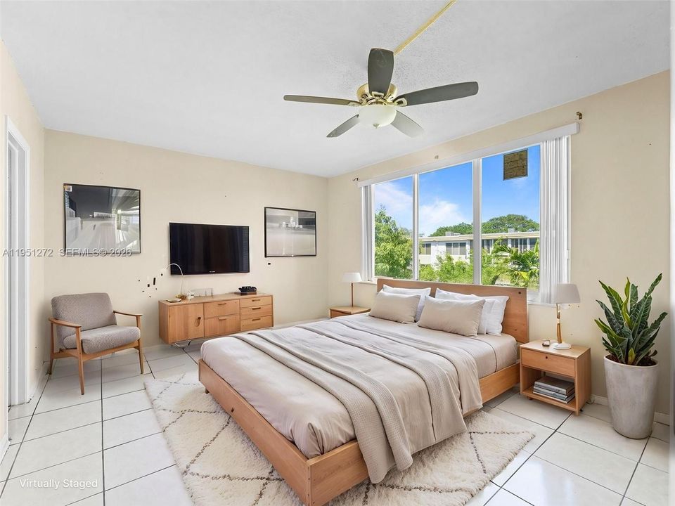 En Venta: $76,000 (2 camas, 2 baños, 1090 Pies cuadrados)