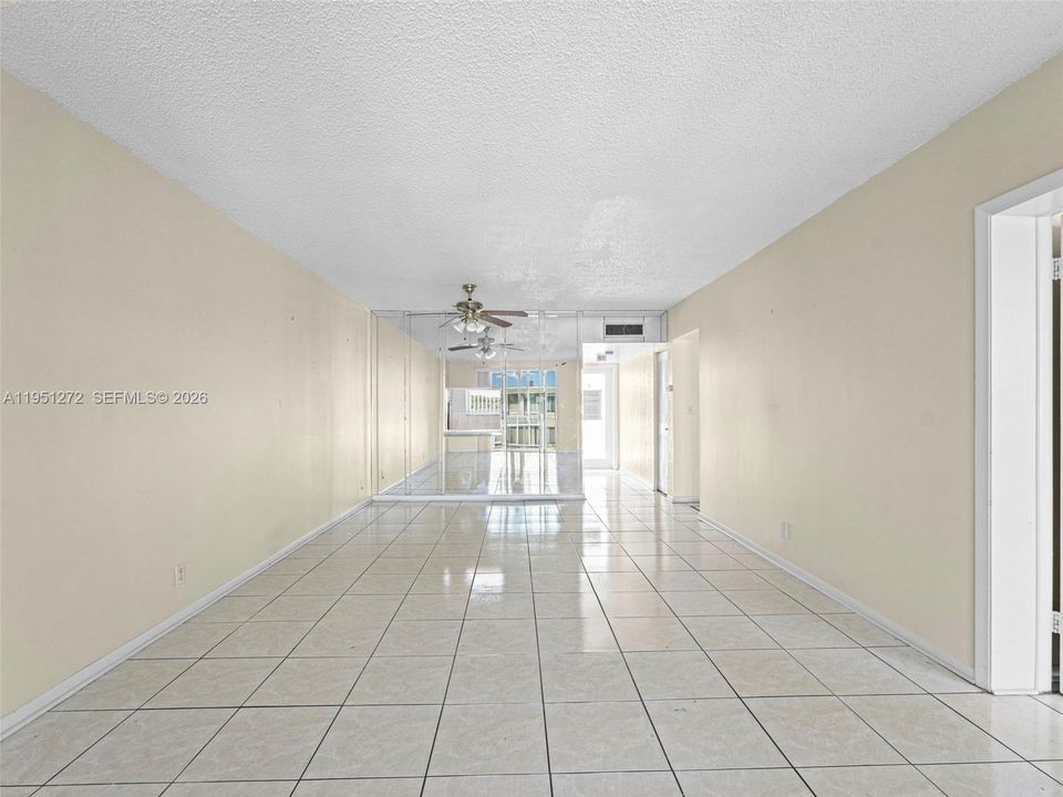 En Venta: $76,000 (2 camas, 2 baños, 1090 Pies cuadrados)