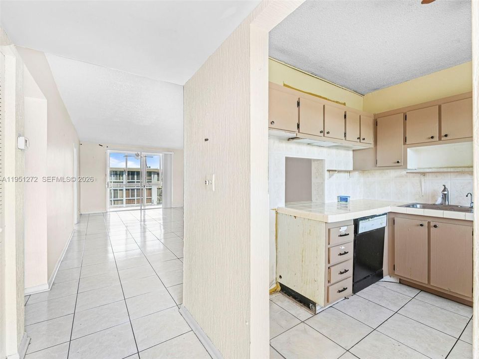 En Venta: $76,000 (2 camas, 2 baños, 1090 Pies cuadrados)