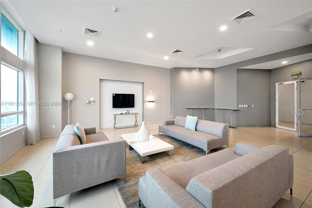En Renta: $5,299 (0 camas, 0 baños, 0 Pies cuadrados)