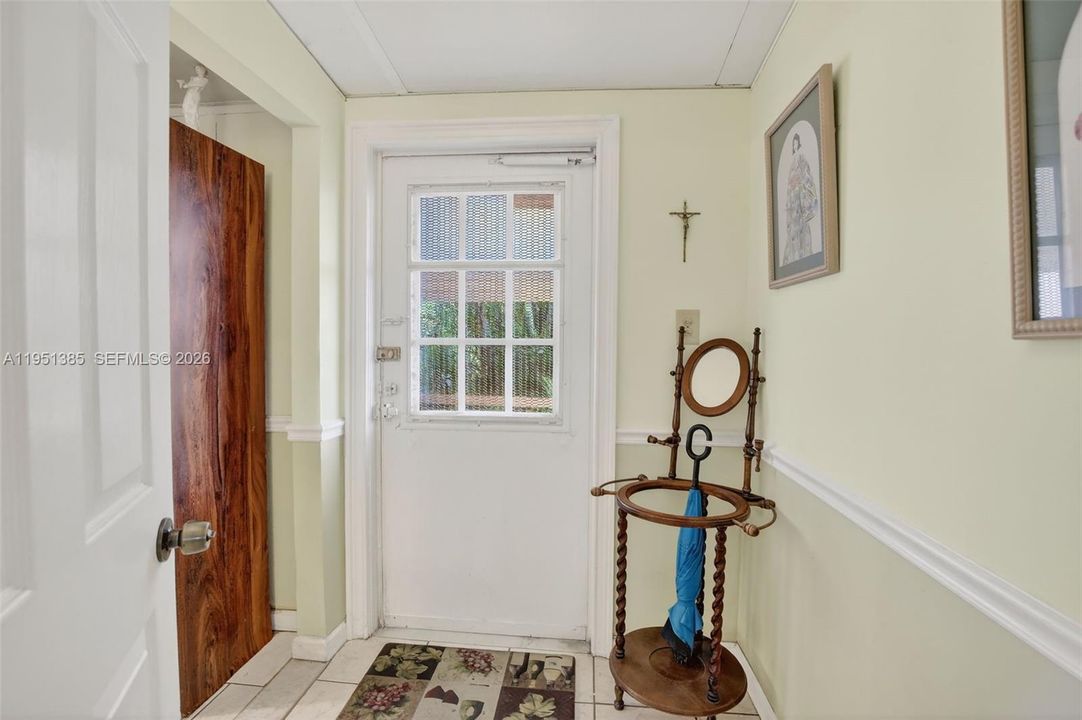 Activo con contrato: $299,000 (3 camas, 3 baños, 1219 Pies cuadrados)
