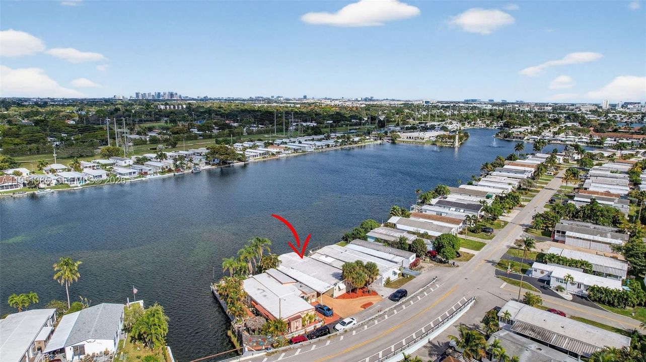 Activo con contrato: $299,000 (3 camas, 3 baños, 1219 Pies cuadrados)