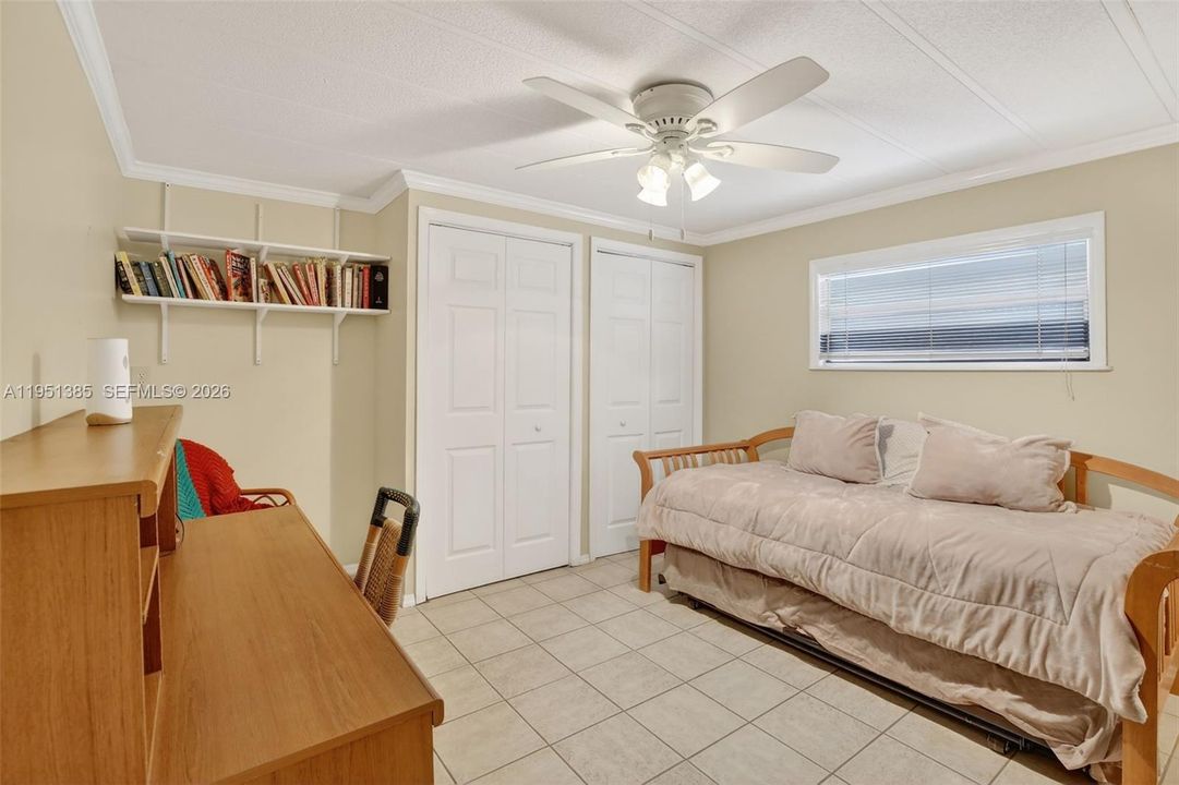 Activo con contrato: $299,000 (3 camas, 3 baños, 1219 Pies cuadrados)