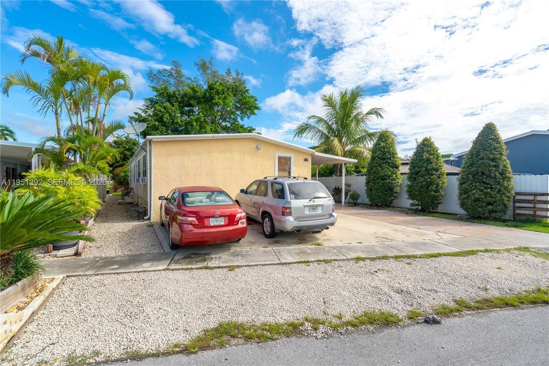 En Venta: $300,000 (4 camas, 2 baños, 1352 Pies cuadrados)