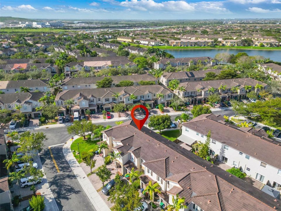 For Sale: $455,000 (3 beds, 2 baths, 1747 Square Feet)