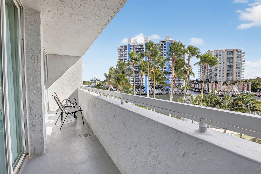 2670 E Sunrise Blvd. 320