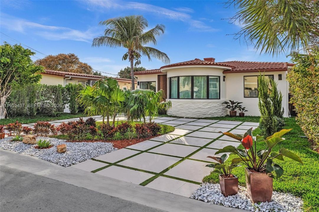 For Sale: $2,478,000 (3 beds, 3 baths, 0 Square Feet)