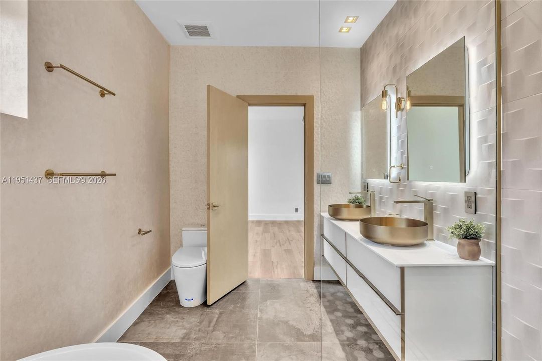For Sale: $2,478,000 (3 beds, 3 baths, 0 Square Feet)