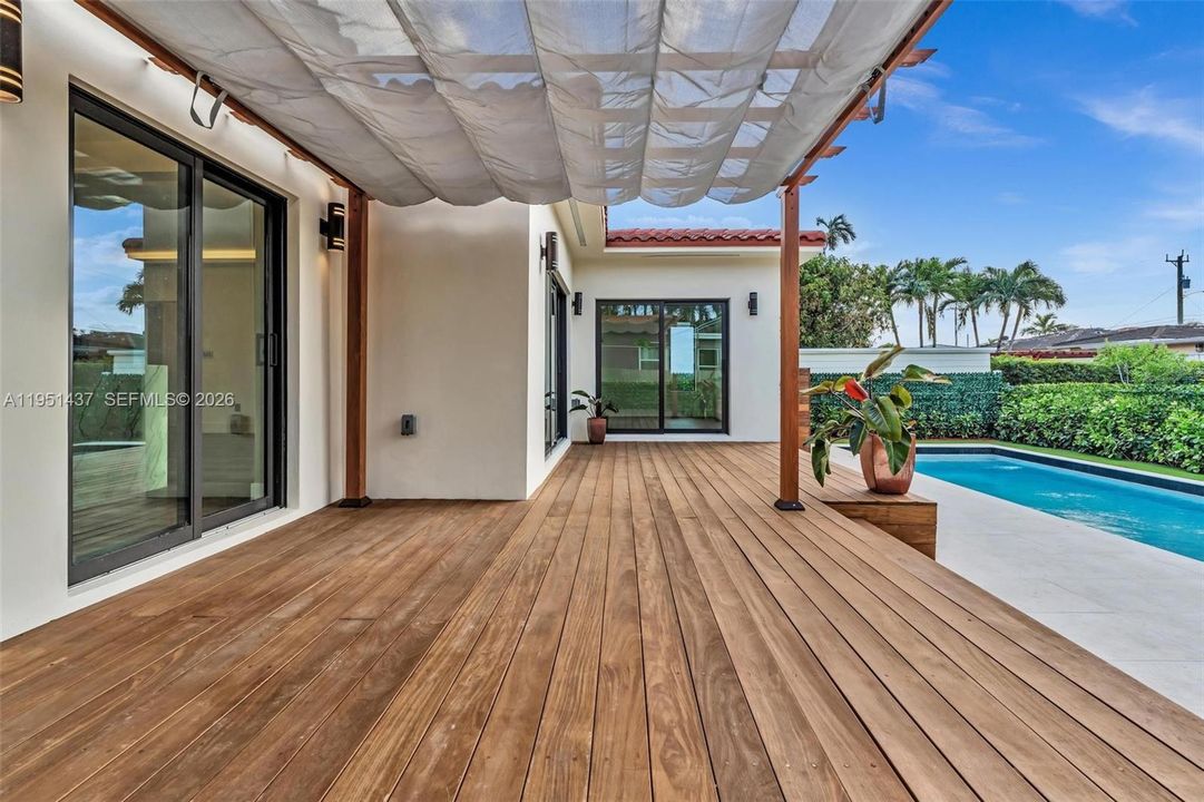 For Sale: $2,478,000 (3 beds, 3 baths, 0 Square Feet)