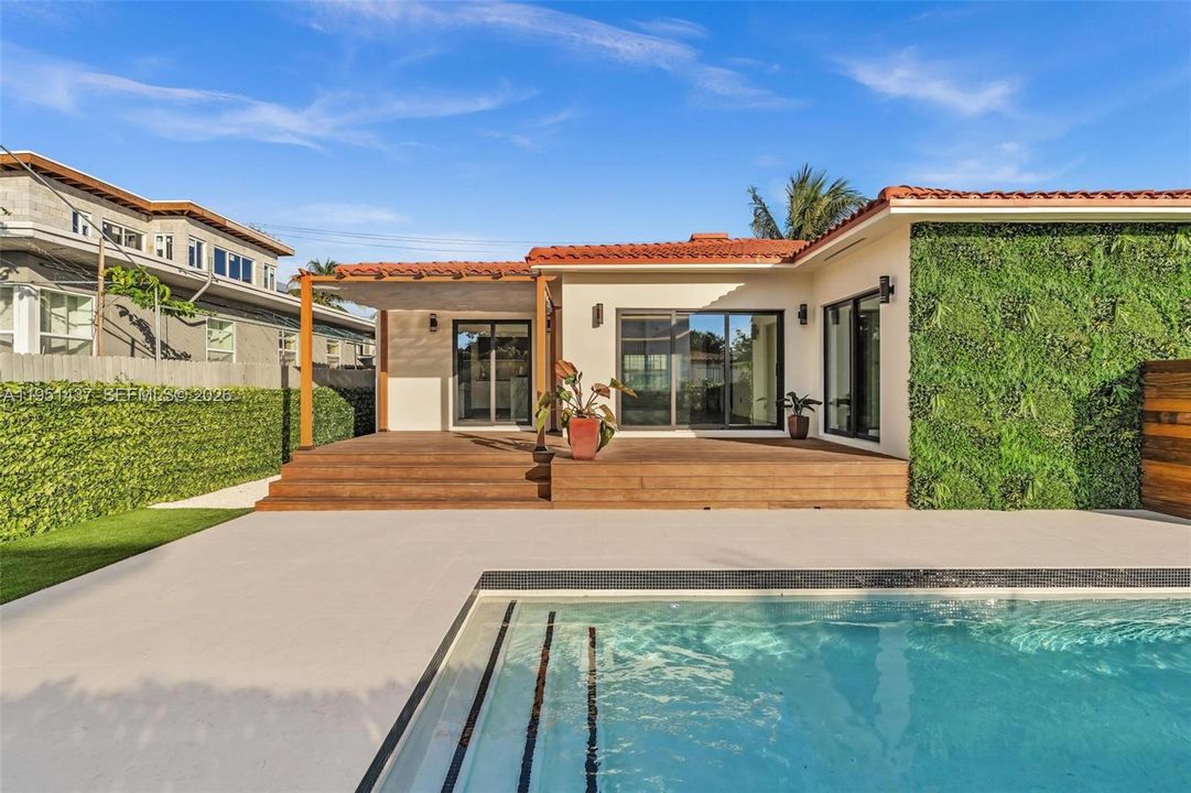 For Sale: $2,478,000 (3 beds, 3 baths, 0 Square Feet)