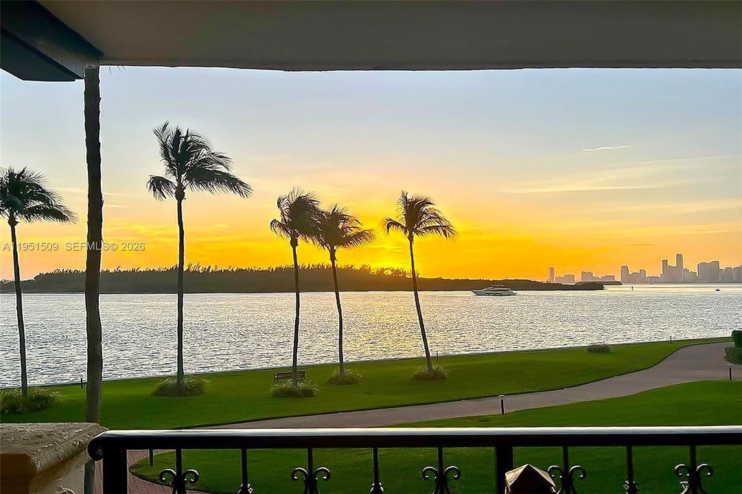En Venta: $3,980,000 (2 camas, 2 baños, 1912 Pies cuadrados)