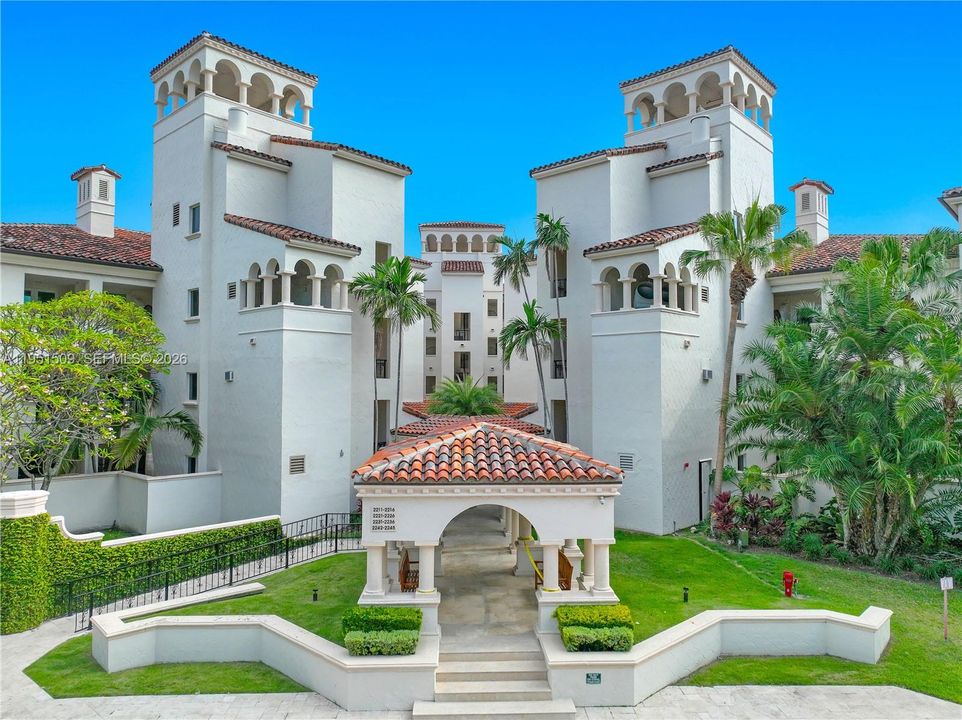 En Venta: $3,980,000 (2 camas, 2 baños, 1912 Pies cuadrados)