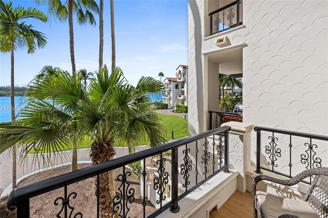 En Venta: $3,980,000 (2 camas, 2 baños, 1912 Pies cuadrados)