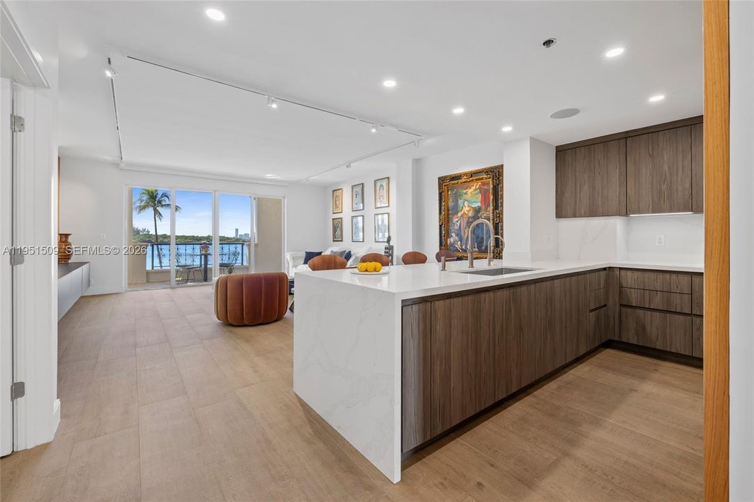 En Venta: $3,980,000 (2 camas, 2 baños, 1912 Pies cuadrados)