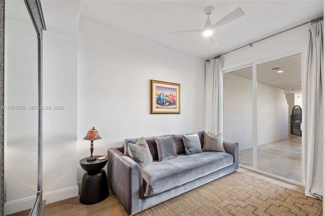En Venta: $3,980,000 (2 camas, 2 baños, 1912 Pies cuadrados)