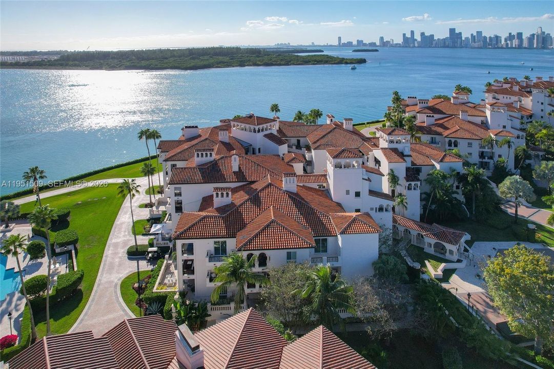En Venta: $3,980,000 (2 camas, 2 baños, 1912 Pies cuadrados)