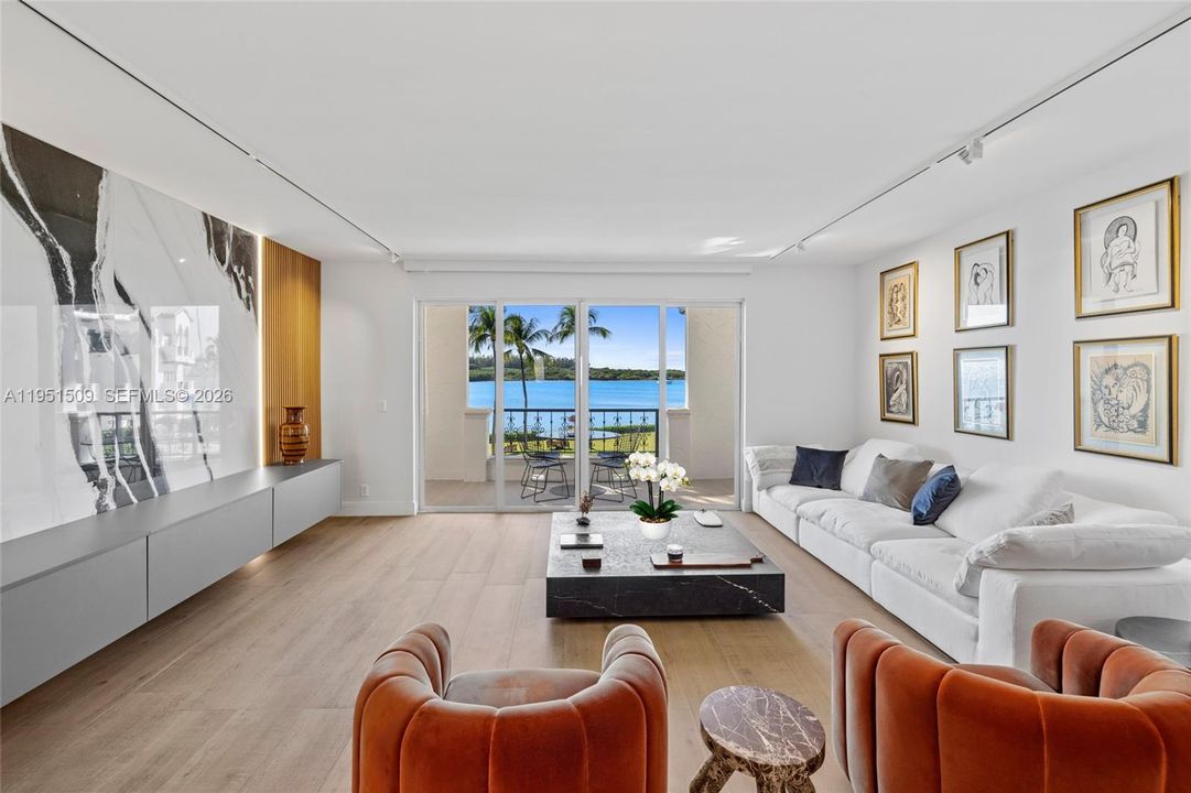 En Venta: $3,980,000 (2 camas, 2 baños, 1912 Pies cuadrados)