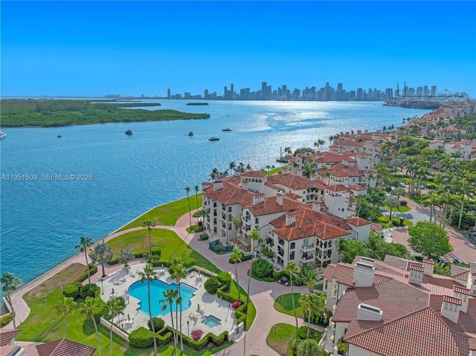 En Venta: $3,980,000 (2 camas, 2 baños, 1912 Pies cuadrados)