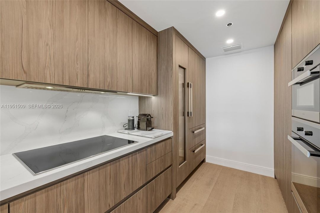 En Venta: $3,980,000 (2 camas, 2 baños, 1912 Pies cuadrados)