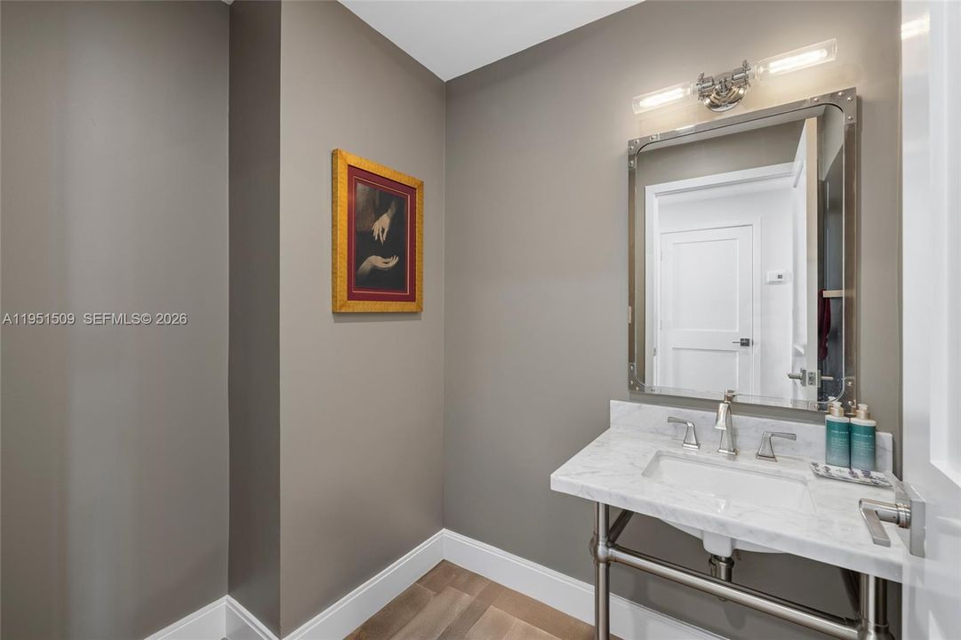 En Venta: $3,980,000 (2 camas, 2 baños, 1912 Pies cuadrados)