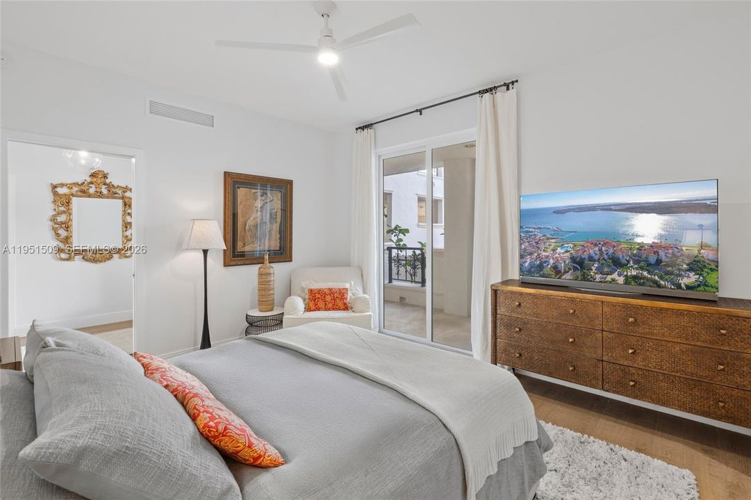 En Venta: $3,980,000 (2 camas, 2 baños, 1912 Pies cuadrados)