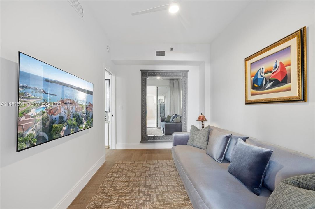 En Venta: $3,980,000 (2 camas, 2 baños, 1912 Pies cuadrados)