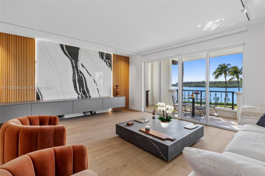 En Venta: $3,980,000 (2 camas, 2 baños, 1912 Pies cuadrados)
